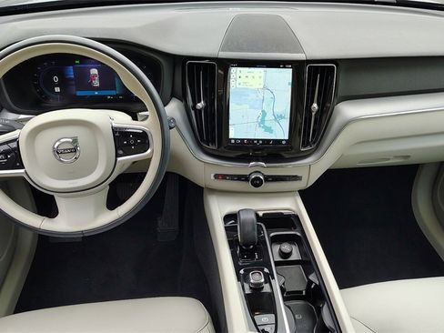 Certified 2023 Volvo XC60 B5 Core w/ Climate Package image 11