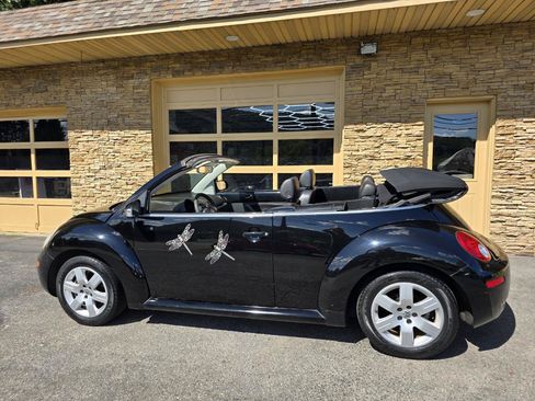 Used 2007 Volkswagen Beetle Convertible w/ Package 1 FWD image 5