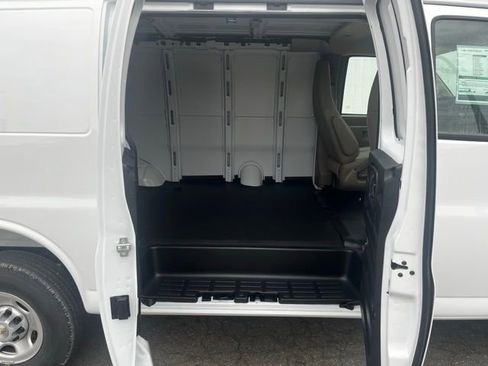 New 2025 Chevrolet Express 2500 w/ Driver Convenience Package image 18