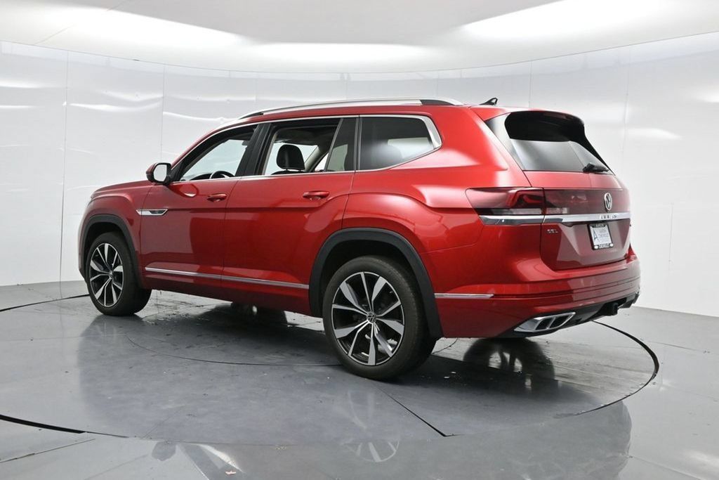 Used 2024 Volkswagen Atlas SEL Premium R-Line AWD/4WD image 5