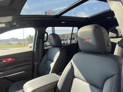 Used 2025 Chevrolet Traverse Z71 w/ Driver Confidence Package image 16