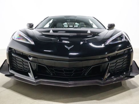 Used 2026 Chevrolet Corvette ZR1 w/ ZR1 Carbon Fiber Aero Package image 17