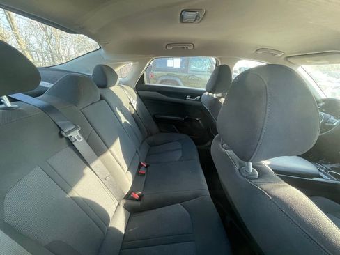 Used 2021 Kia K5 LXS image 6