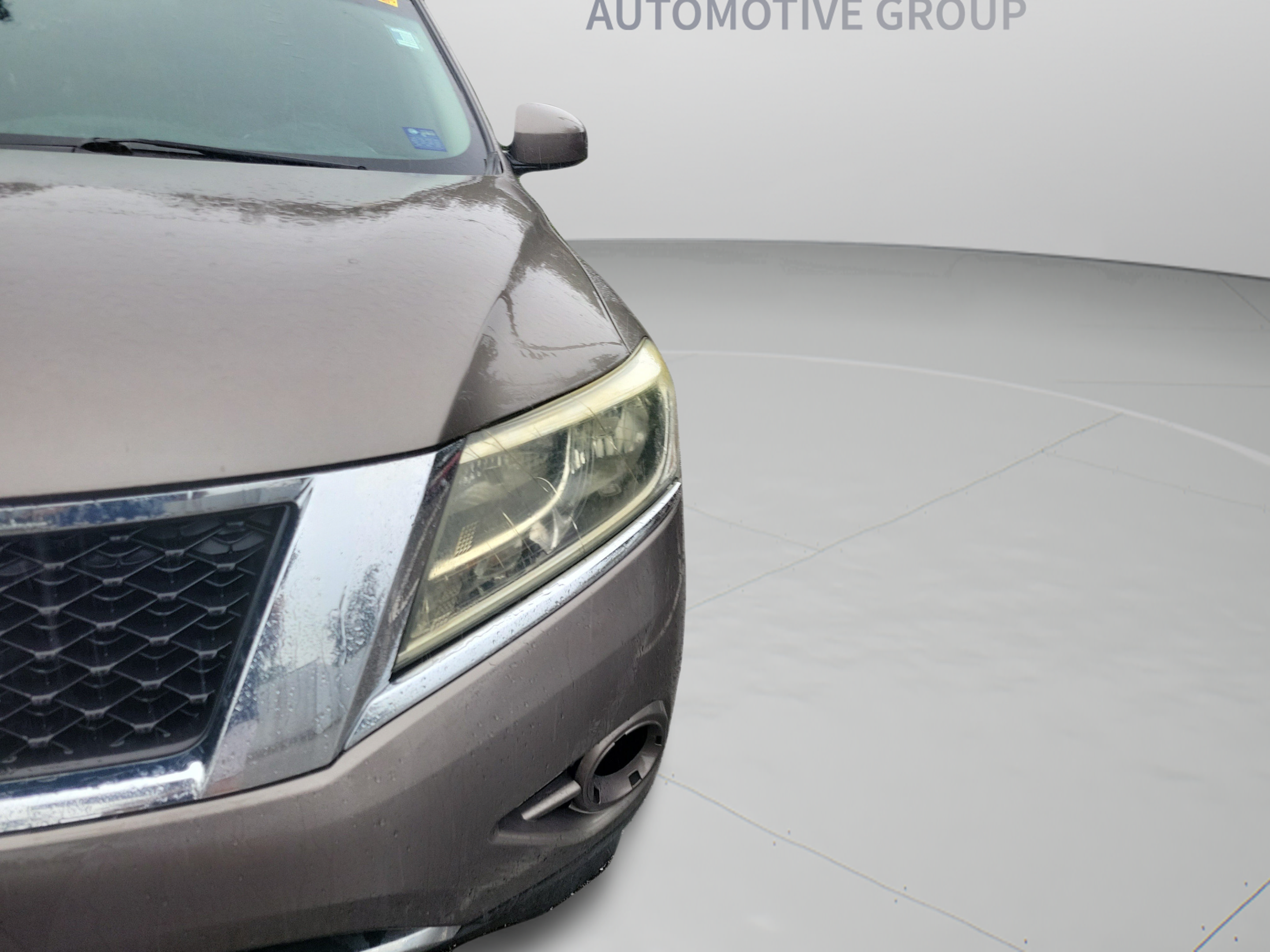 Used 2014 Nissan Pathfinder SV AWD/4WD image 7