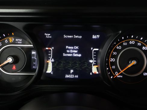 Used 2024 Jeep Gladiator Mojave w/ Safety Group AWD/4WD image 4
