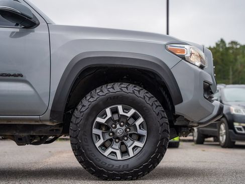 Used 2021 Toyota Tacoma TRD Off-Road AWD/4WD image 8
