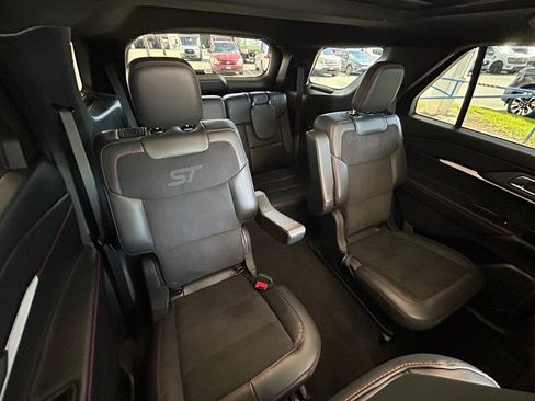 Used 2025 Ford Explorer ST w/ Sun And Sound Package AWD/4WD image 31