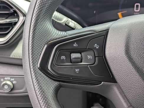 Used 2025 Chevrolet TrailBlazer LT AWD/4WD image 20