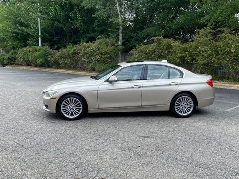 Used 2013 BMW 328i xDrive Sedan AWD/4WD image 8