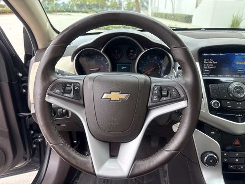 Used 2016 Chevrolet Cruze LT FWD image 19