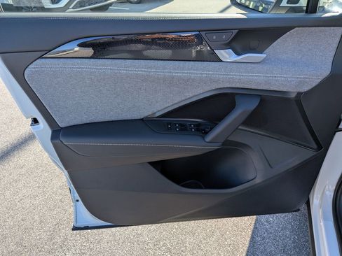 New 2026 Volkswagen Tiguan S image 11