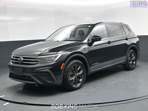 Used 2022 Volkswagen Tiguan SE image 1