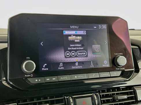 Used 2023 Nissan Pathfinder SV AWD/4WD image 21