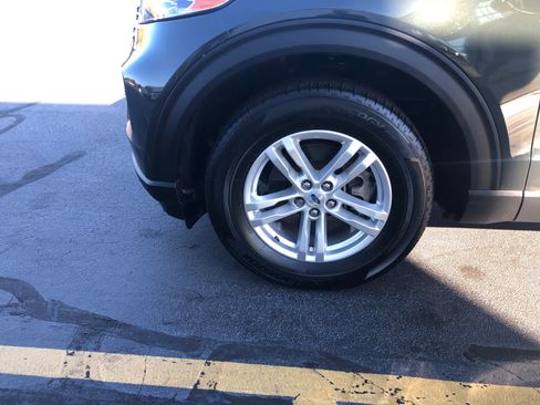 Used 2023 Ford Explorer XLT w/ Class IV Trailer Tow Package image 24