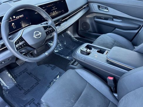 Used 2024 Nissan Ariya AWD image 9