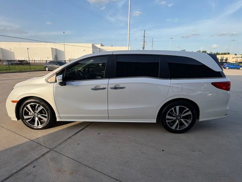 Used 2024 Honda Odyssey Touring image 5