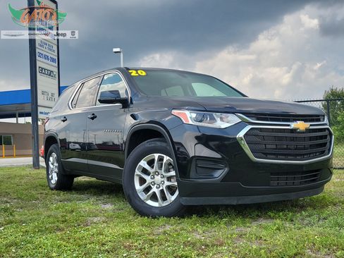 Used 2020 Chevrolet Traverse LS FWD image 1