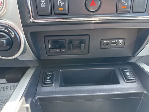 Used 2019 Nissan Titan SL w/ Off-Road Package AWD/4WD image 59