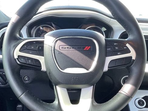 Used 2020 Dodge Challenger SXT RWD image 15