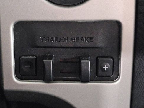 Used 2014 Ford F150 XLT w/ Equipment Group 302A Luxury image 9