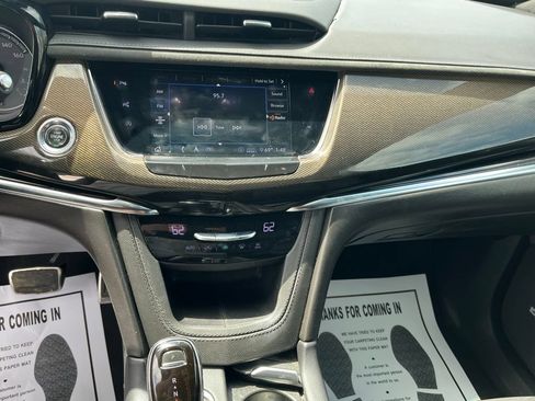 Used 2020 Cadillac XT6 Premium Luxury w/ Platinum Package AWD/4WD image 20