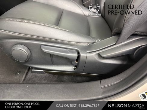 Certified 2025 MAZDA MAZDA3 s FWD image 18