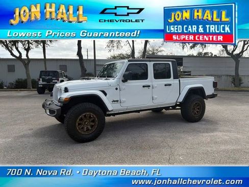 Used 2023 Jeep Gladiator Sport image 3