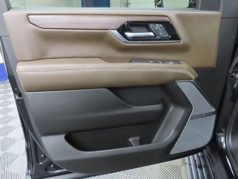 Used 2025 GMC Yukon XL Denali Ultimate AWD/4WD image 72