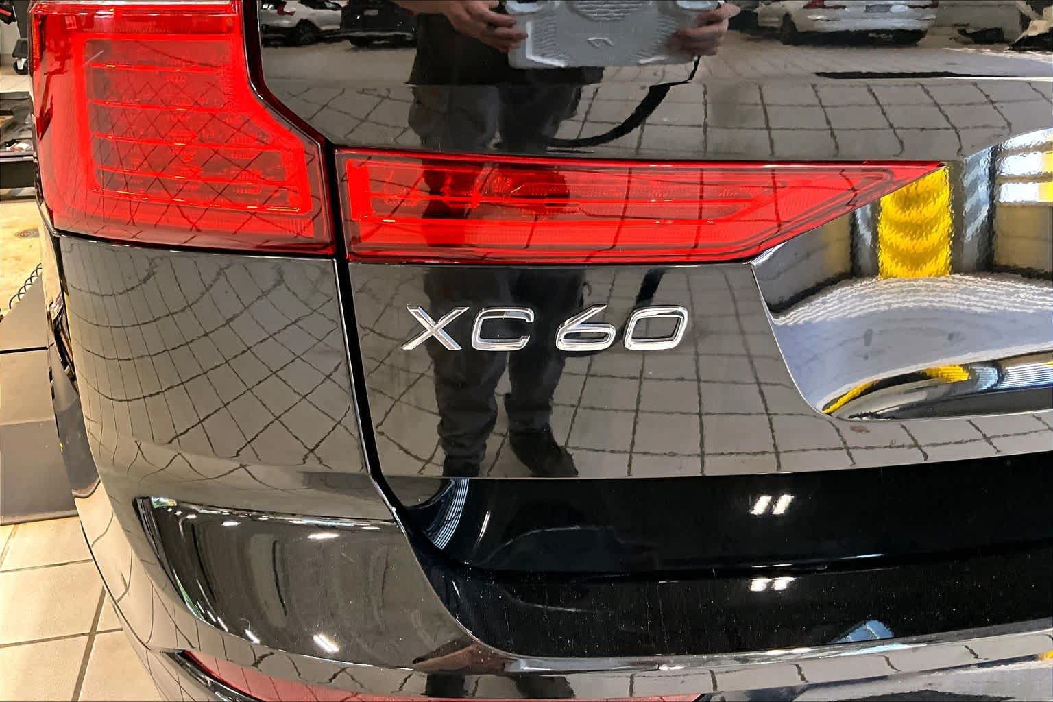 Used 2023 Volvo XC60 B5 Plus w/ Climate Package AWD/4WD image 31
