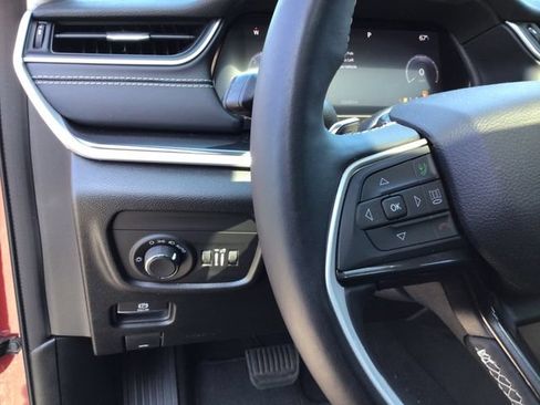 Used 2022 Jeep Grand Cherokee L Laredo w/ Luxury Tech Group I RWD image 29