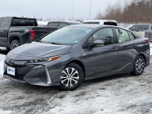 Used 2021 Toyota Prius Prime LE image 1