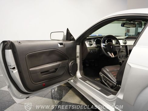 Used 2007 Ford Mustang GT RWD image 37