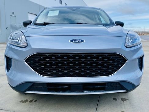Used 2022 Ford Escape SE w/ Convenience Package image 2