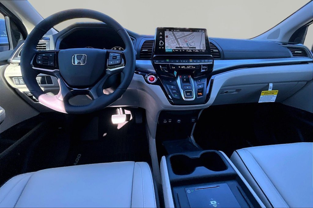 New 2027 Honda Odyssey Touring image 7
