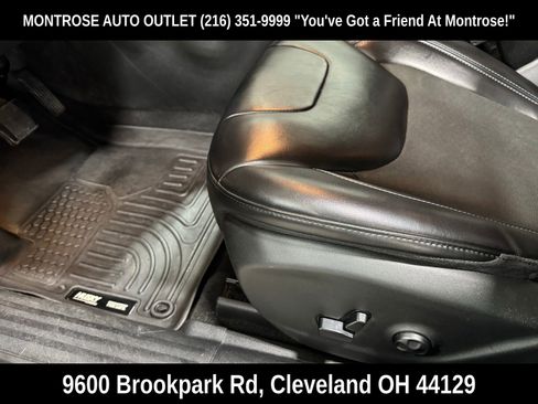 Used 2019 Jeep Cherokee Latitude Plus w/ Comfort/Convenience Group image 16