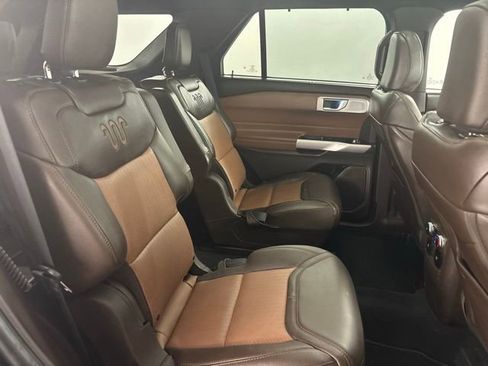Used 2022 Ford Explorer King Ranch w/ Technology Package RWD image 15