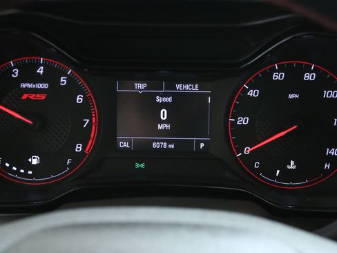 Used 2024 Chevrolet Trax RS FWD image 18