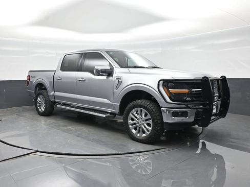 Certified 2024 Ford F150 XLT w/ Equipment Group 302A MID AWD/4WD image 17