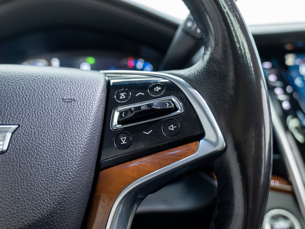 Used 2019 Cadillac Escalade Luxury AWD/4WD image 36