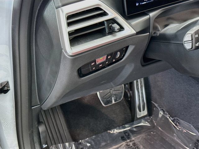 Used 2025 BMW 230i xDrive Coupe w/ M Sport Package AWD/4WD image 10