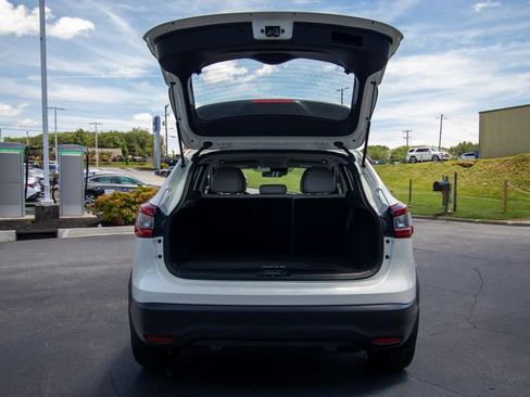 Used 2022 Nissan Rogue Sport SL FWD image 23