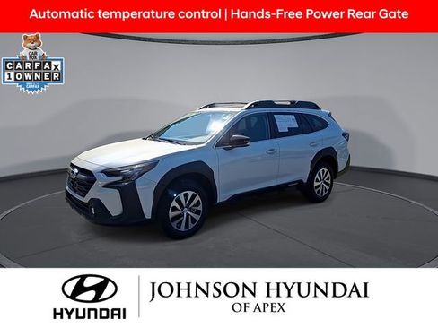 Used 2023 Subaru Outback Premium AWD/4WD image 4