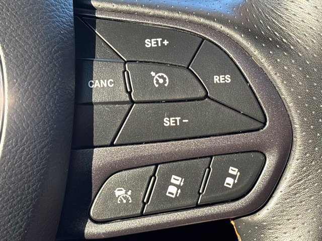 Used 2022 Dodge Durango R/T w/ Hemi Orange Plus Package AWD/4WD image 20
