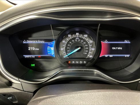 Used 2016 Ford Fusion SE FWD image 14