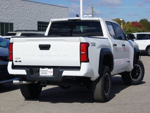 New 2025 Toyota Tacoma TRD Off-Road image 20