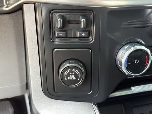 Certified 2023 Ford F150 Lariat w/ Equipment Group 502A High RWD image 33