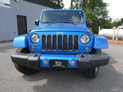 Used 2016 Jeep Wrangler Unlimited Sahara w/ Dual Top Group AWD/4WD image 2