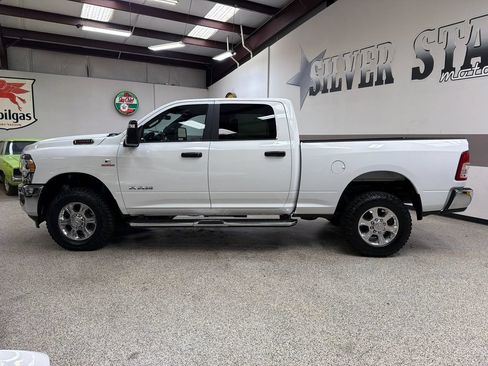 Used 2024 RAM 2500 Big Horn w/ Off Road Package AWD/4WD image 3