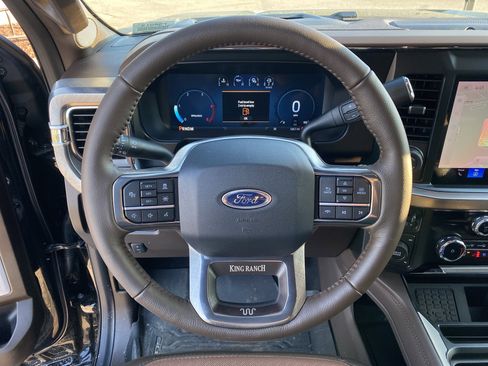 Used 2025 Ford F350 King Ranch image 9