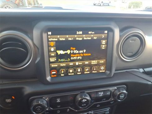 Used 2023 Jeep Gladiator Willys image 13